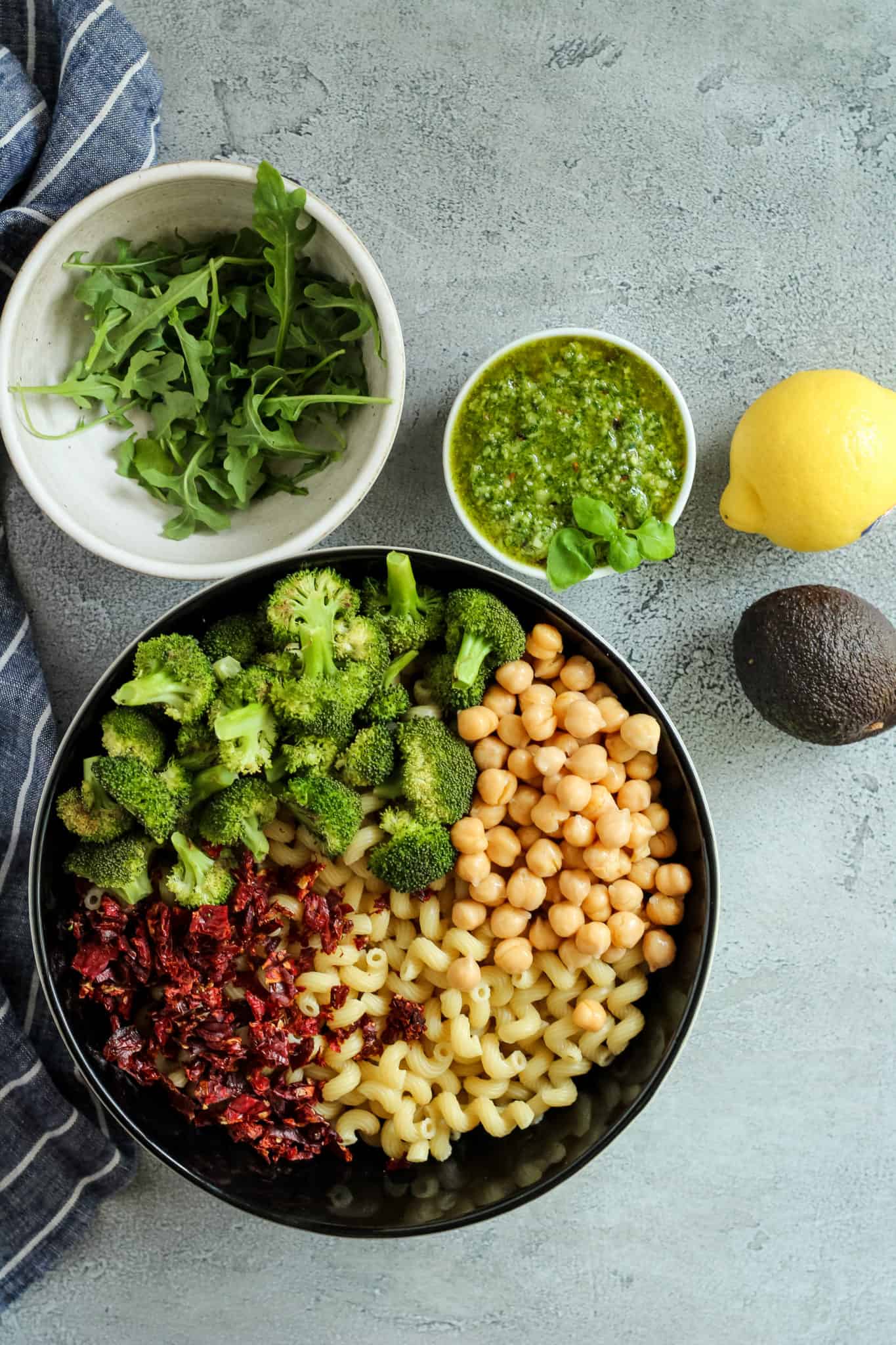 Easy Pesto Pasta Salad with Sun-Dried Tomatoes ingredients