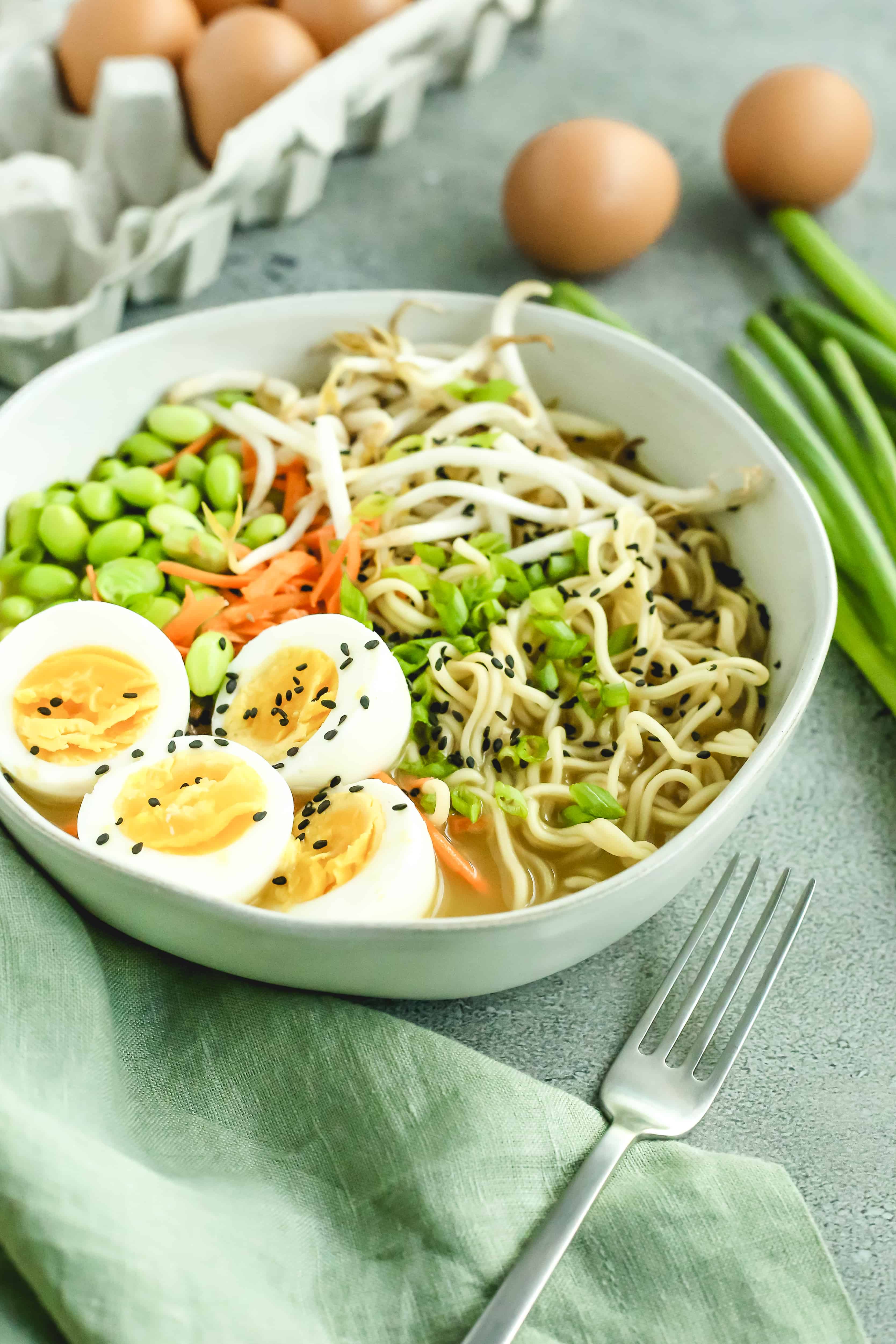 20-minute-ramen-noodles-with-sesame-fried-eggs-veggie-ramen